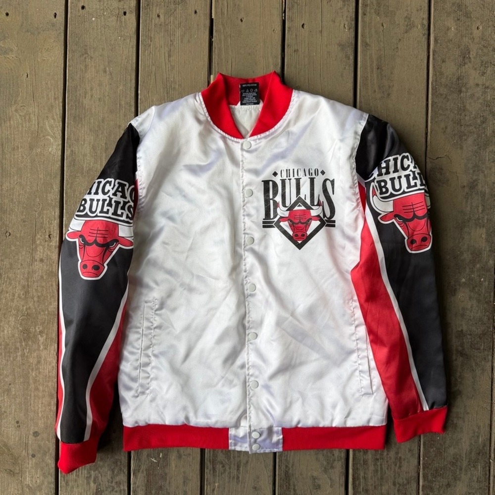UNK NBA Chicago Bulls Colorblock Satin Snap Bomber Varsity Jacket Mens Large